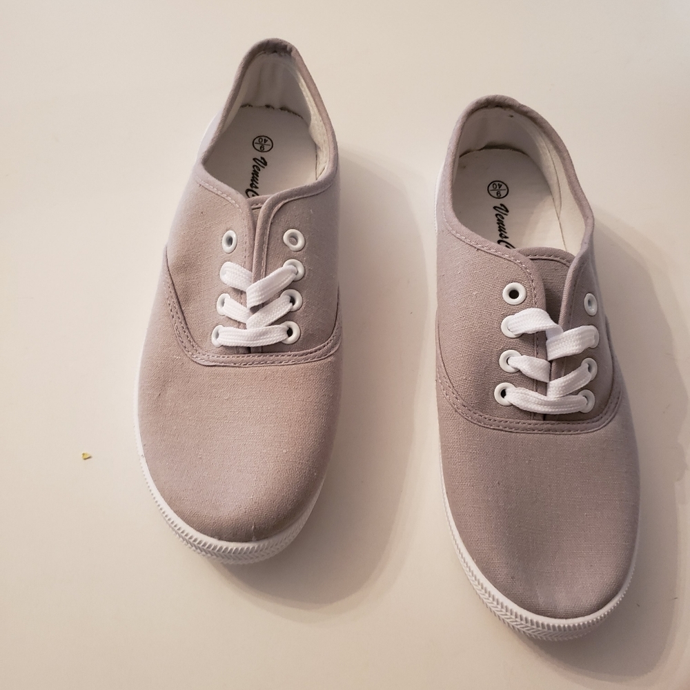 Original Venus Celia canvas shoes